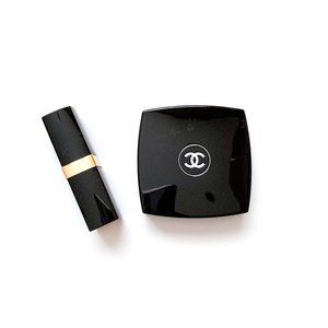 Chanel Cosmetic Case & Lipstick Set - Display